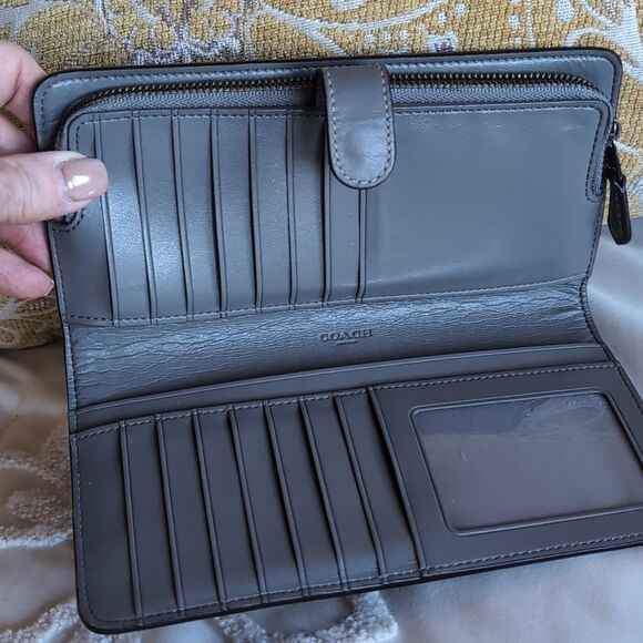 COACH SKINNY WALLET🩶 Gray And Gunmetal - Picture 6 of 16